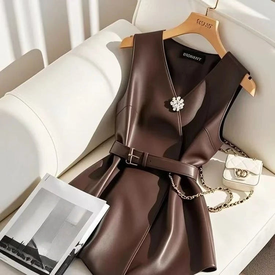 Gilet Blazer Femme Sans Manches en Similicuir Noir Élégance Britannique