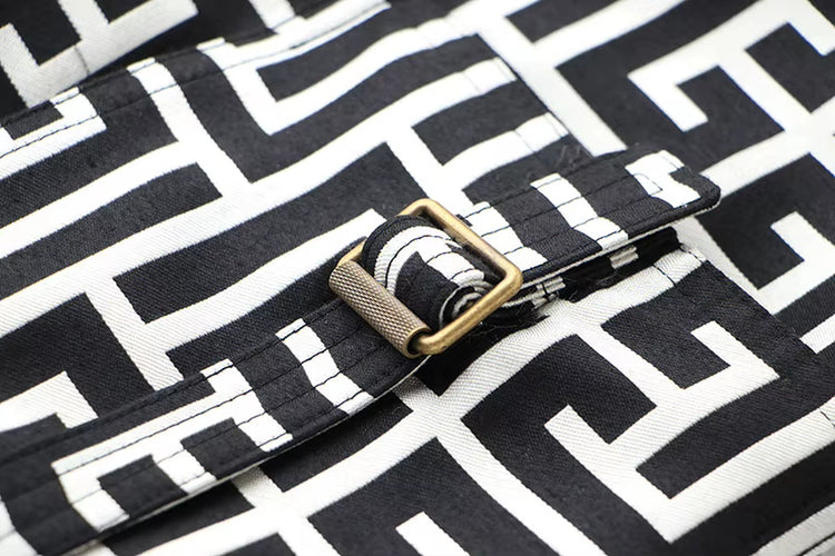 2024 New Ready to Ship High Quality Wholesale Hot Fashion New Oversized Geometric Windbreaker Women